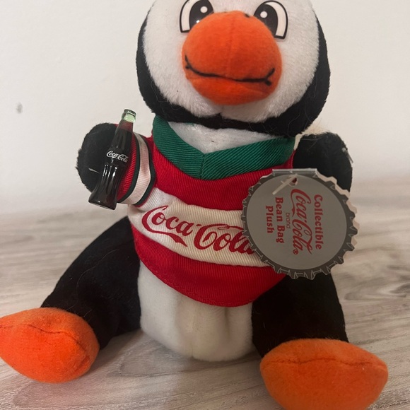 1999 Coca Cola Beanie Plush Penguin in hockey shirt - Picture 7 of 9